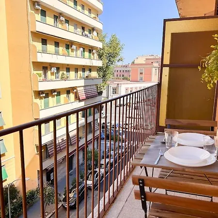 Apartmán Near The Center With Private Bathroom